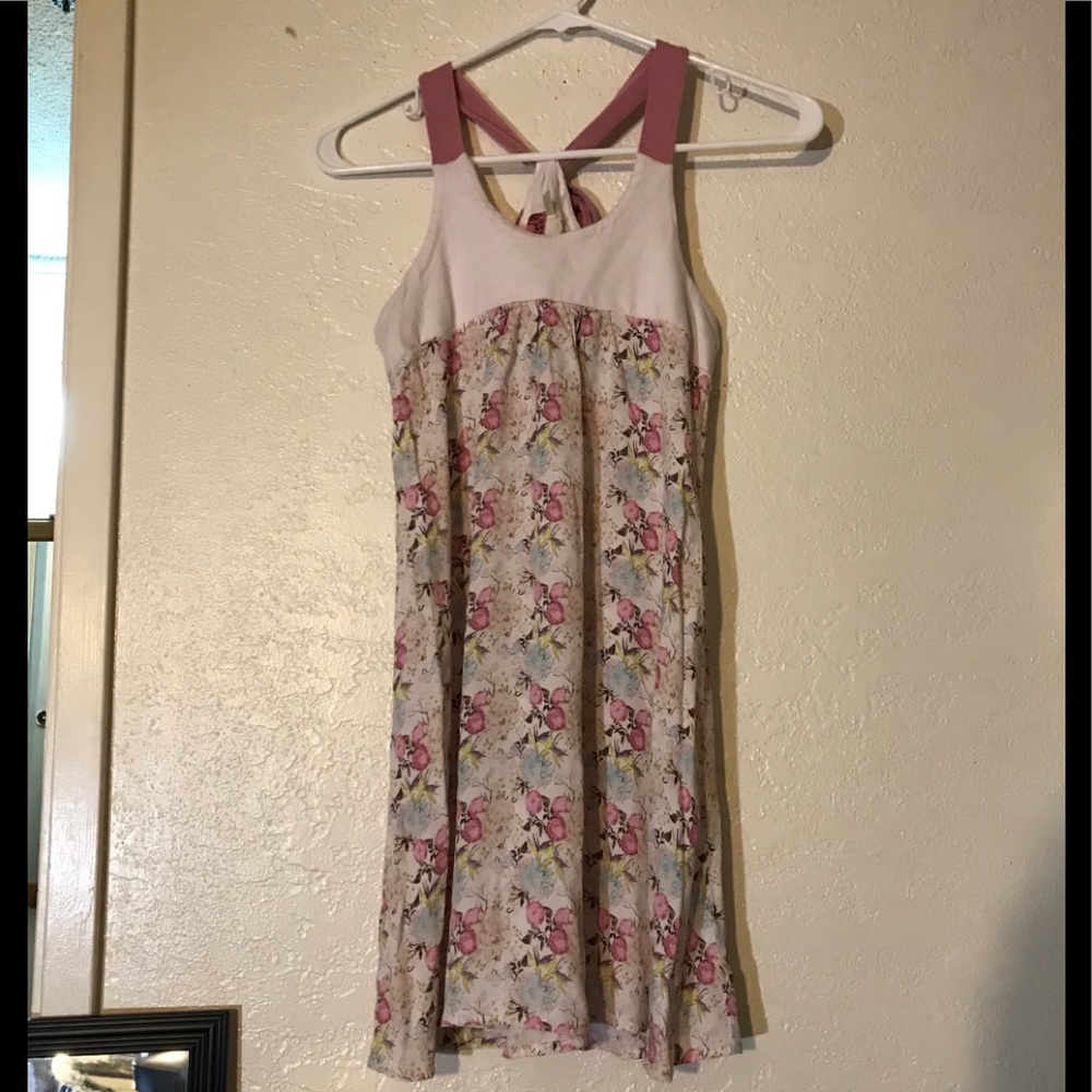 Size 11/12 Cinnamon Girl White Floral Dress